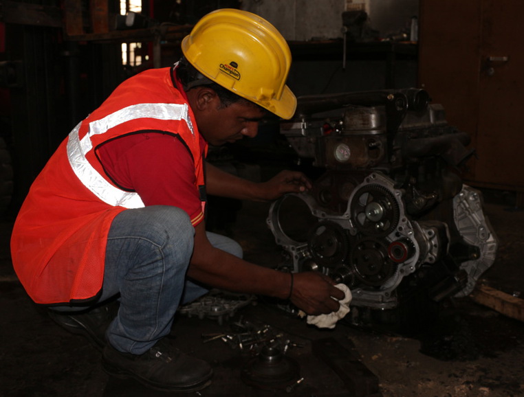 Engine Overhauling Service